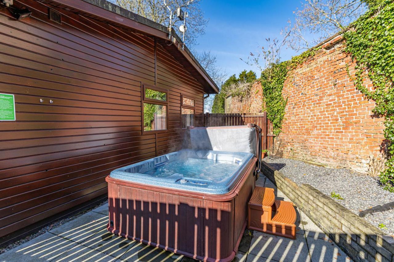 Bluebell Lodge 7 With Hot Tub Newton Stewart Εξωτερικό φωτογραφία